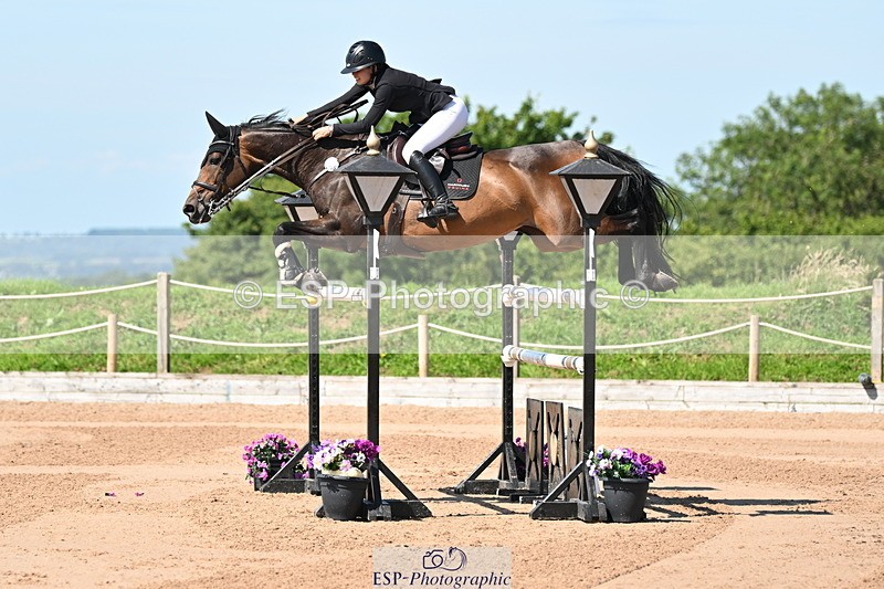 240719A-110820-10427 - Cls 2, 3 Star Small Tour 1.40m