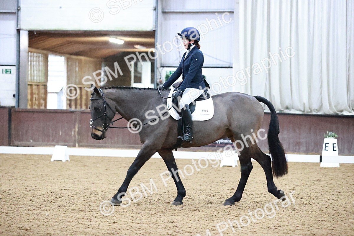 SBM_001742 - Class 9 - Novice 4