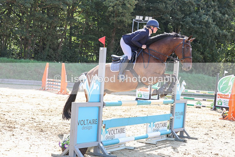 3E7A1011 - Class 4: Senior British Novice/90cm open