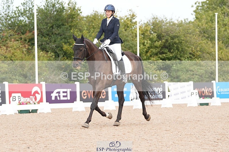 250906-112757-01995 - 027-Amanda.KingInvincible