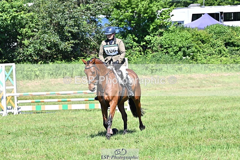 250522B-104142-01626 - 106-THE.CHAMPAGNE.LADY-Charlotte.Rowe