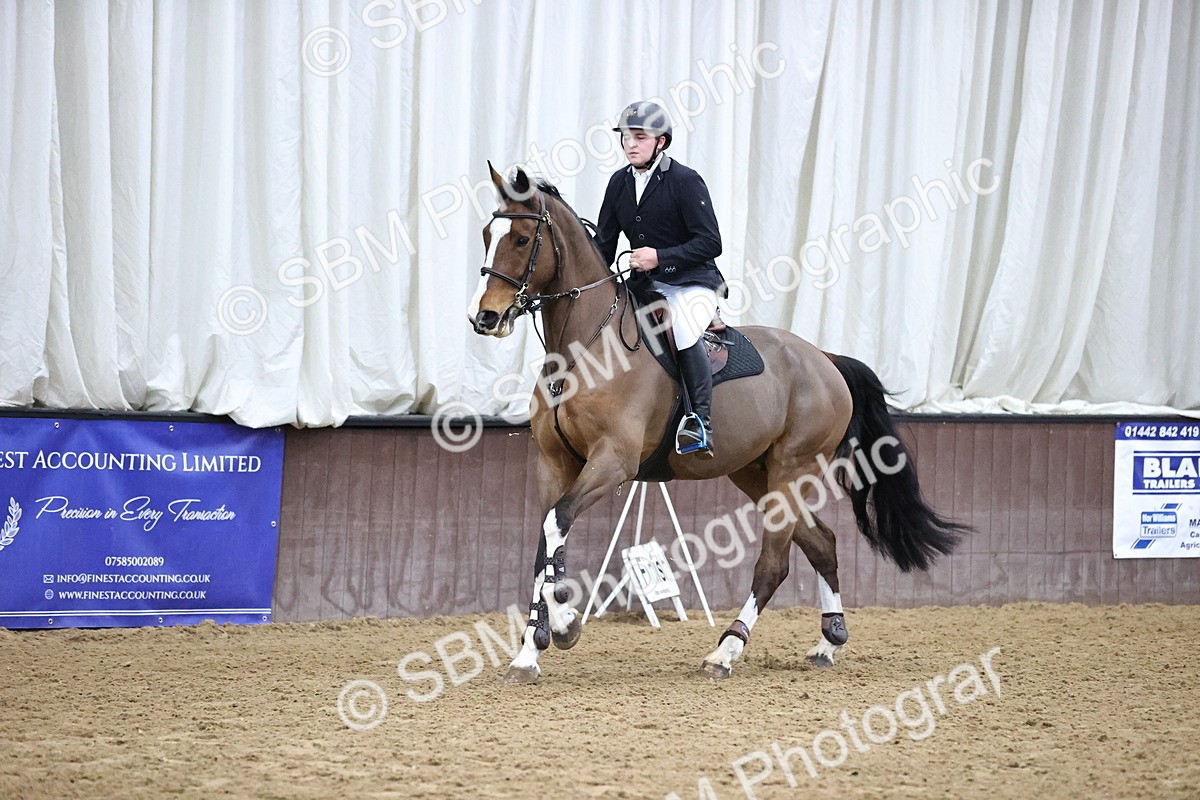 SBM_001461 - Class 4 - Senior Newcomers - 1.10m Open