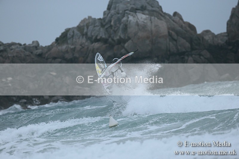 WS 030413-96 - Windsurfing