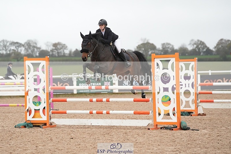 251109-114753-03636 - Cls 20 Newcomers and 1.10m Open