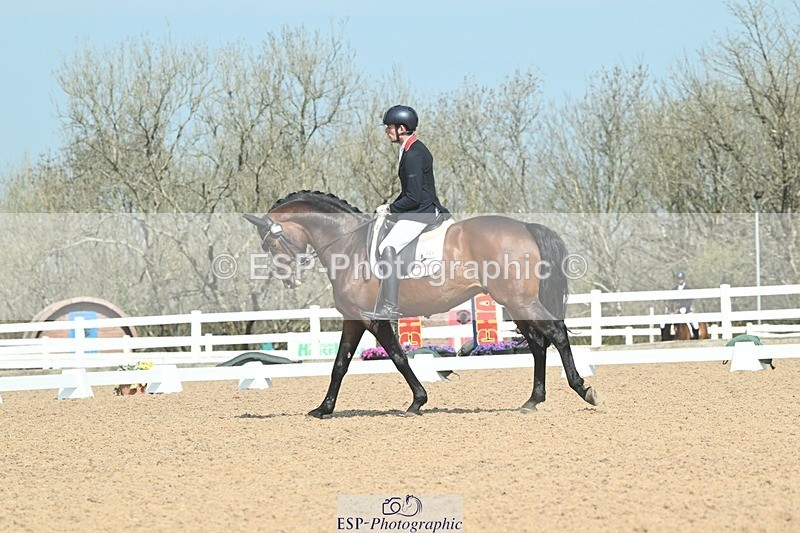 250403-104249-01569 - 048-Angus.Corrie-Deane-Maigret.VD.Watermolen