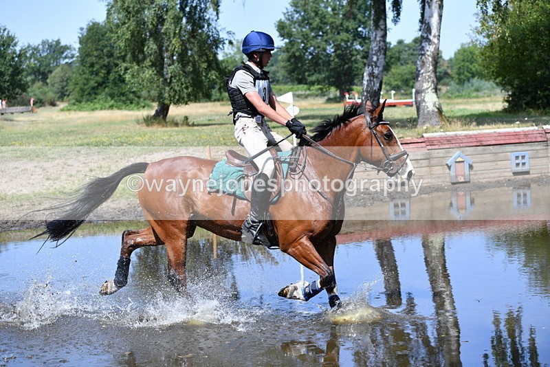 WJ5_2833 - XC Time 12:35 to 12:59