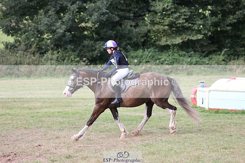 240825X-110234-32194 - 70cm XC 11.00 to 12.00