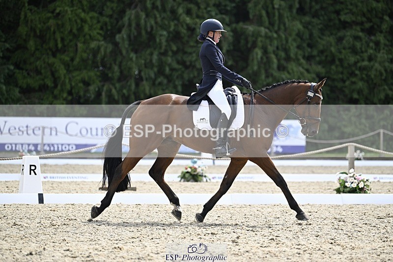 000101-191322-03884 - 425-HUMBLE_GLORY-Sophia_Hill