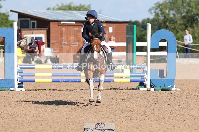 240714A-092255-01540 - Cls 1&2 128cm 10yrs & 70cm Open