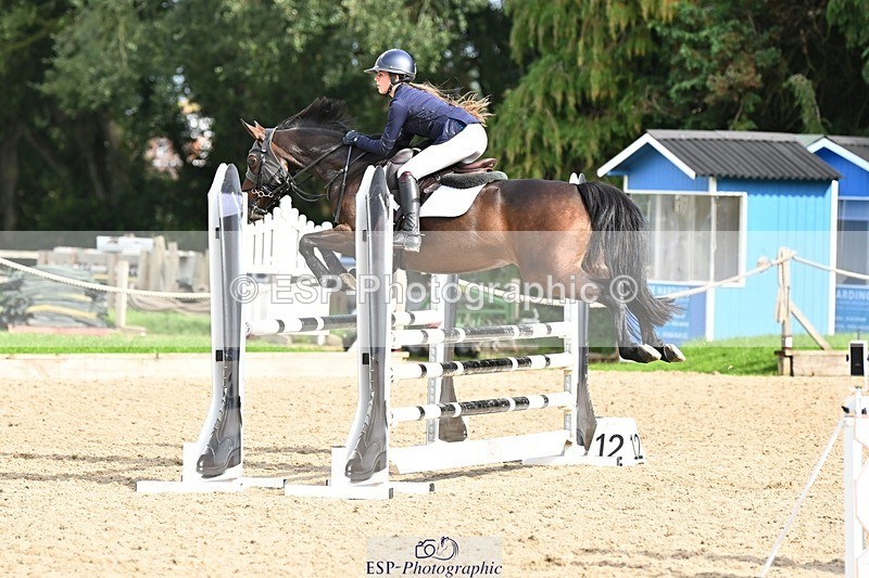 230930-120538-00472 - Cls 4 Pony Newcomers & 1m Open