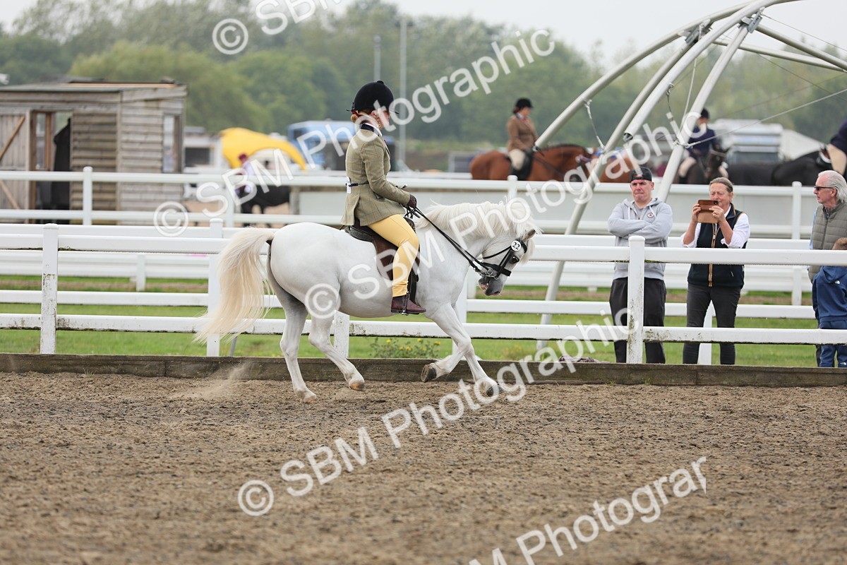 SBM_22366 - Class 807 - Young Rider 11 to 16 Yrs