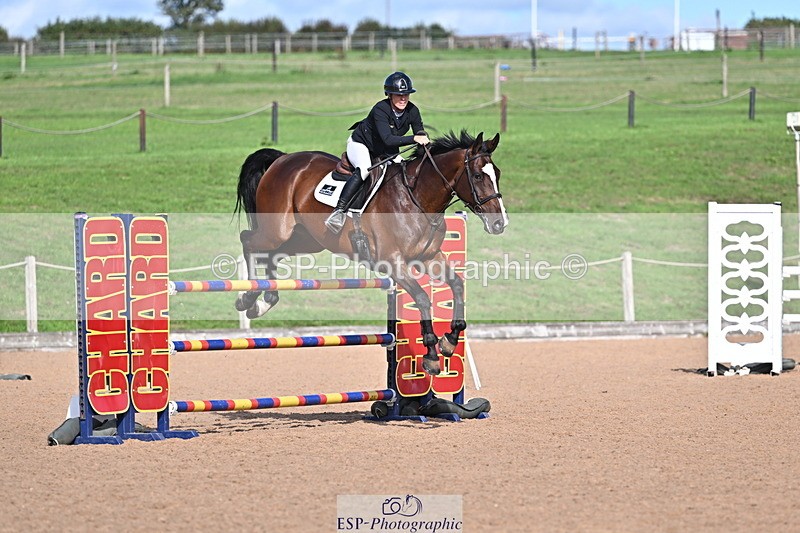 260923B-151641-00946 - Cls 06 Snr Fox & 1.20m Open