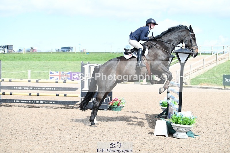 250328-123924-01019 - Cls 3 Snr Foxhunter