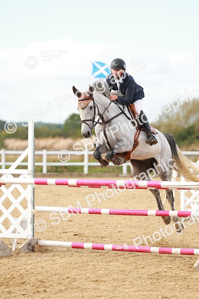 SBM_001812 - Class 4 - Senior Newcomers - 1.10m