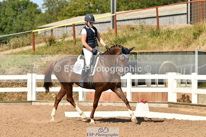 250817-154945-11354 - 214-Verity.PerryVogue