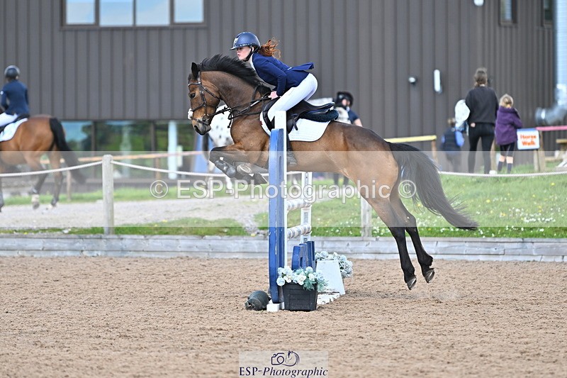 240504A-124333-01624 - Cls 4 Blue Chip Pony Newcomers & 1m Open