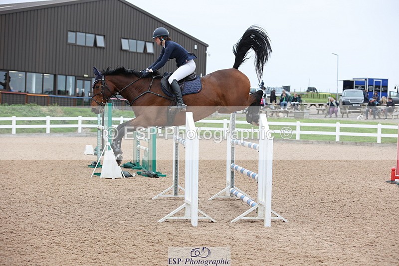 241101A-125839-01899 - FRI Cls 6 Foxhunter and 1.20m Open