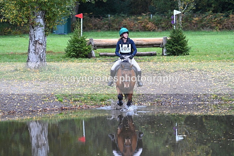 WJ7_3243 - Time 10:47 to 11:11 at the water