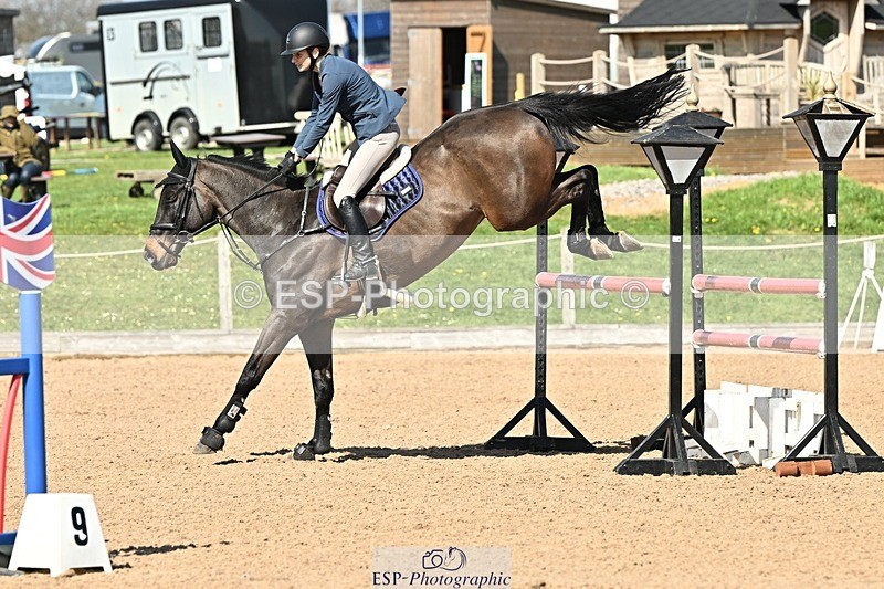 250416-151642-01667 - Cls 6 Foxhunter and 1.20m