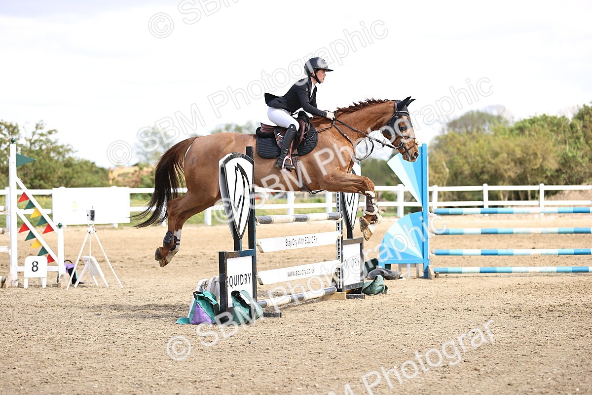 SBM_004302 - Class 17 - Senior Newcomers - 1.10m