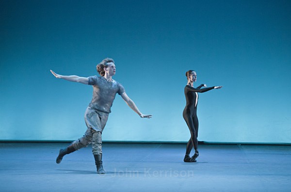  - Kenneth Greve and Daria Makhateli - The Swan Of Tuonela
