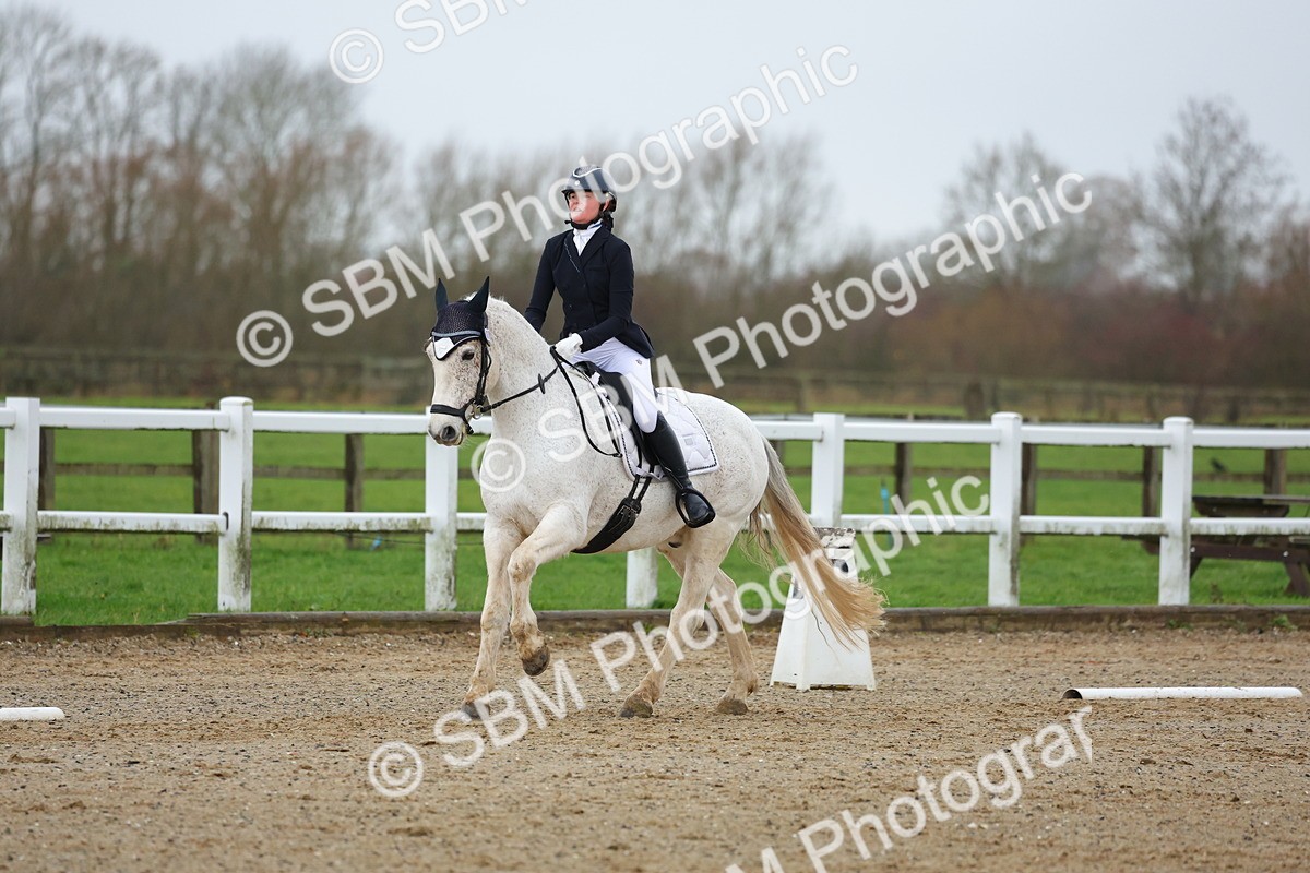 SBM_003120 - Class 6 - Novice 4