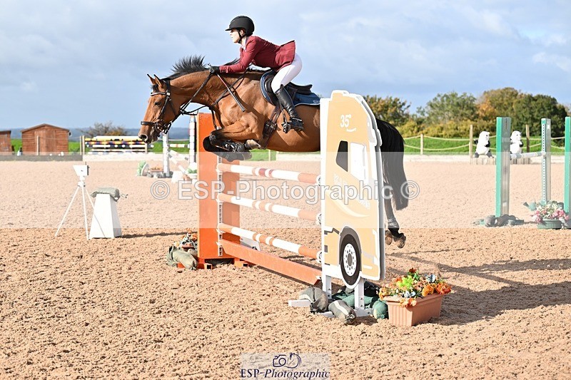 251005-102812-02767 - Cls 15 Foxhunter and 1.20m