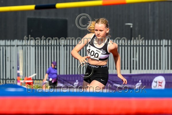 Age25SUN-918965 - Field Female Set One