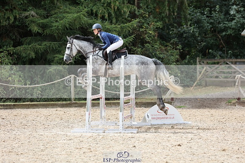 250829A-113251-01401 - Cls 7 British Novice and 90cm