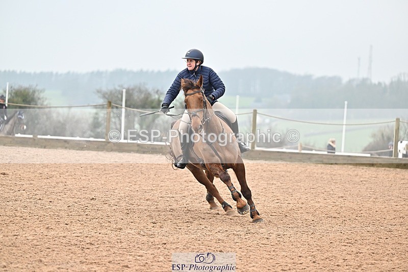 250122-142421-00631 - Cls 6 Foxhunter and 1.20m