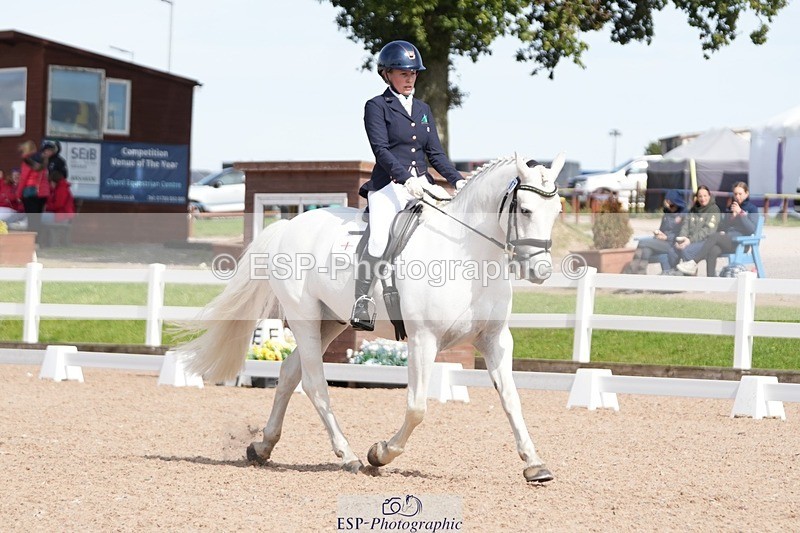 250906-135524-03798 - 067-Laura.PercyConobola.Cascade