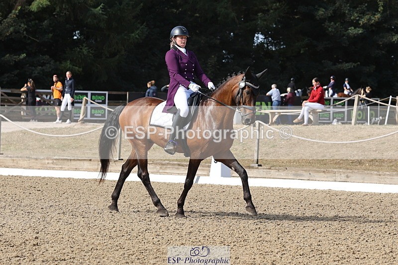 250809A-100734-02298 - 004-Nicola.KayesBoss.X