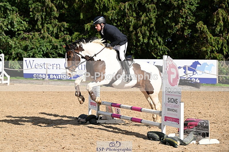 251004A-142437-01515 - Classes 6 & 7 60cm