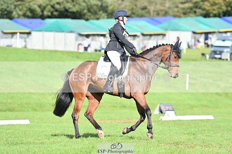 231020-115317-08266 - 650-NAOMIE.VAN.DE.BROUWERSHOEVE-Lara.Salter-DR