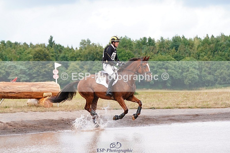 250803A-153944-16651 - O-686-Tom.Rowland-YOULL.NEVER.WALK.ALONE