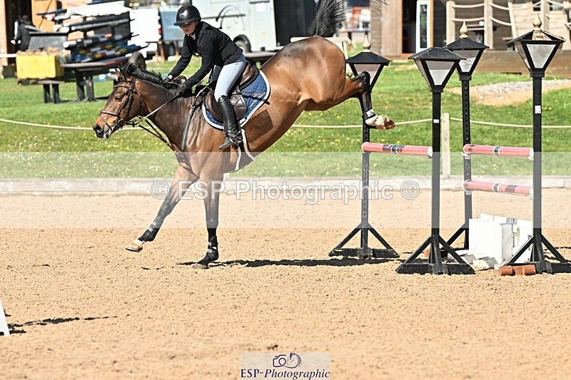 250416-152443-01722 - Cls 6 Foxhunter and 1.20m