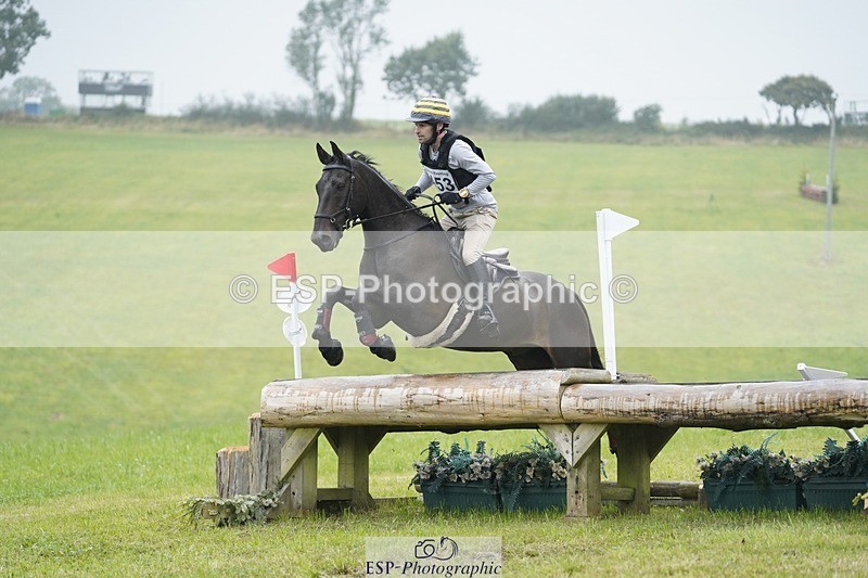 240901A-105348-05872 - 453-Alex.Jupp-CARRY.ON.REGARDLESS