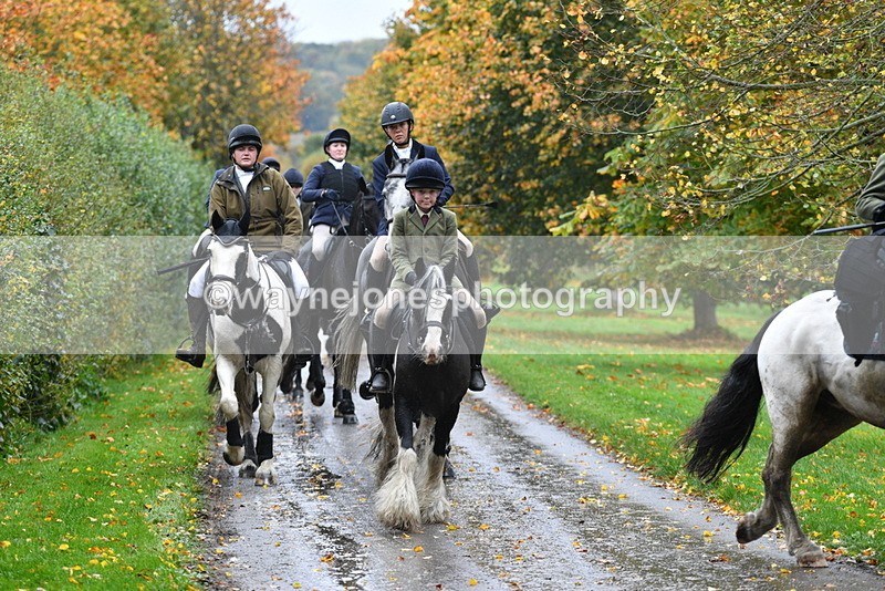 WJ5_6294 - B&B walk back for Hunt Tea !
