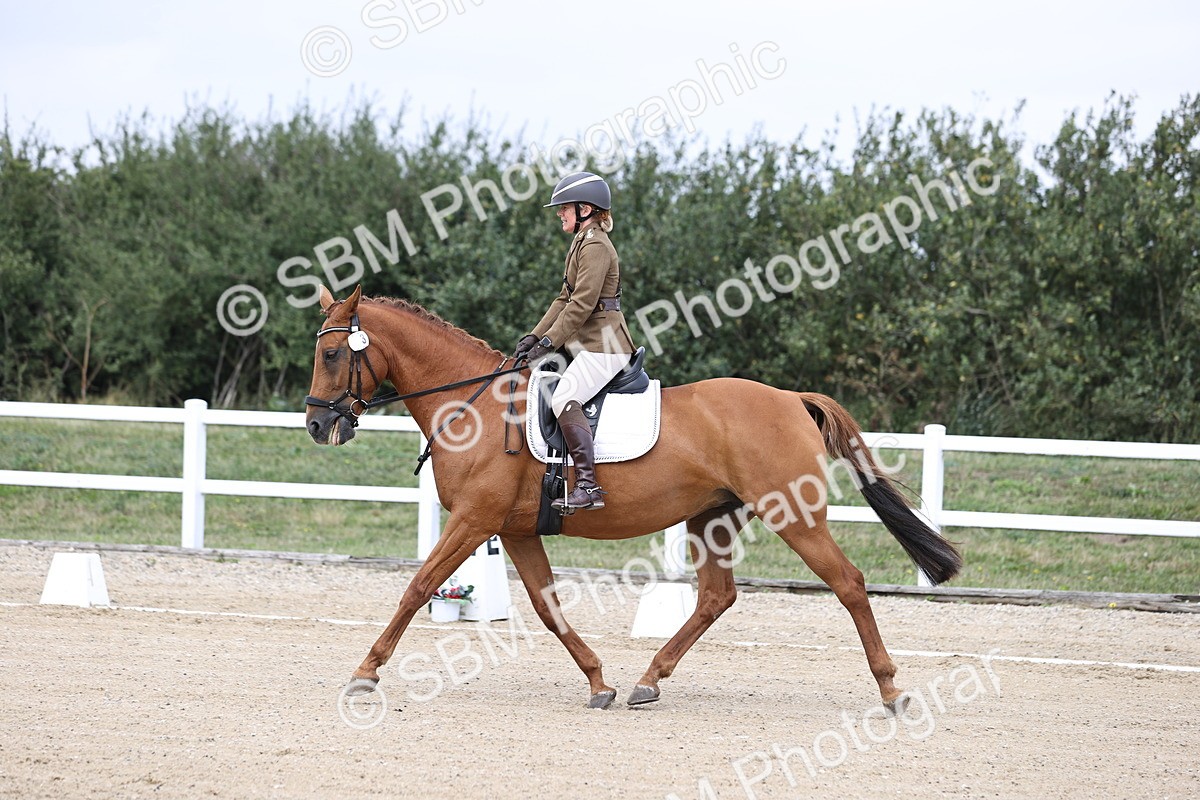 SBM_017400 - Class 14 - Novice 23 - 13.52-14.55