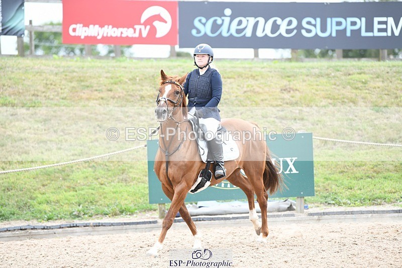 250807-113705-00704 - 1m Round 1