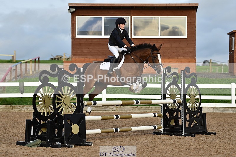 220829A-182858-00570 - 90cm classes