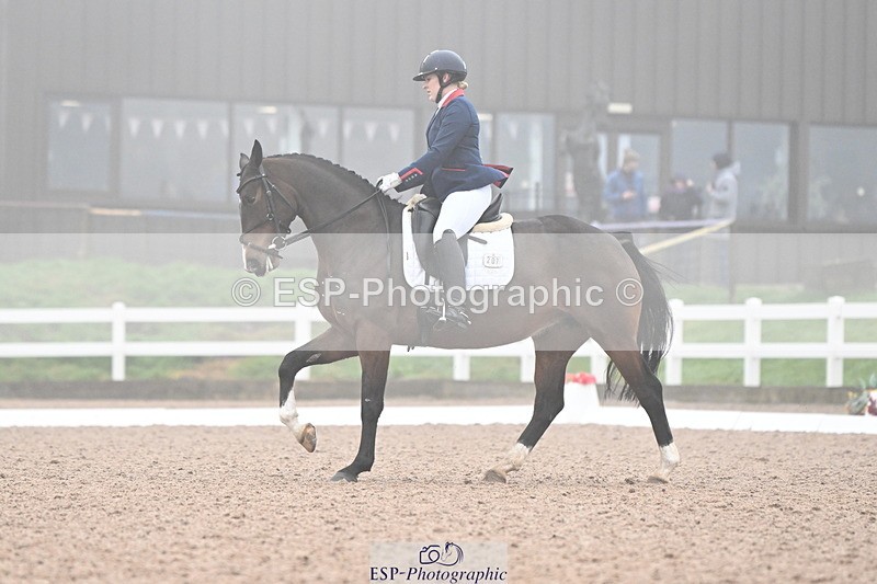 240217A-100311-00697 - 207-Charlotte.Dicker-Time.to.Fly.II