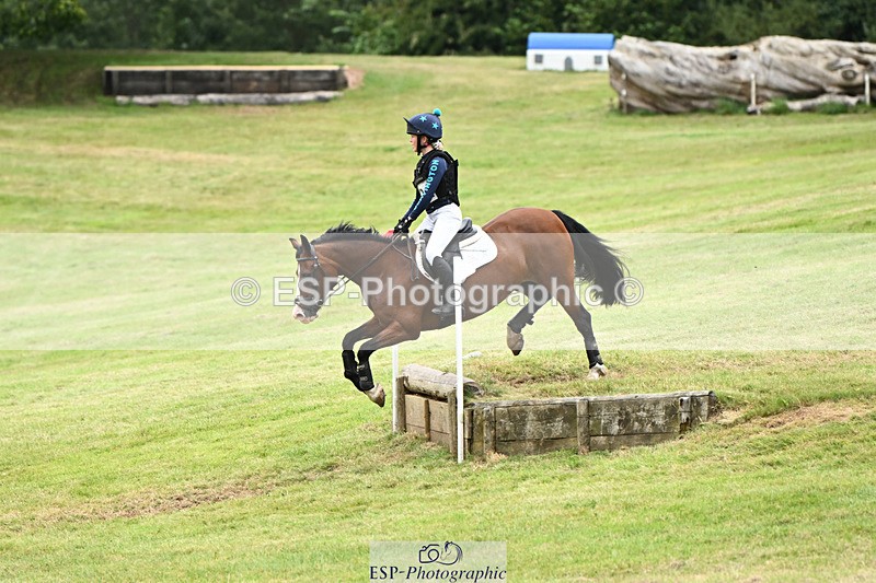 240825X-163408-37303 - 80cm XC 16.30 to 17.30