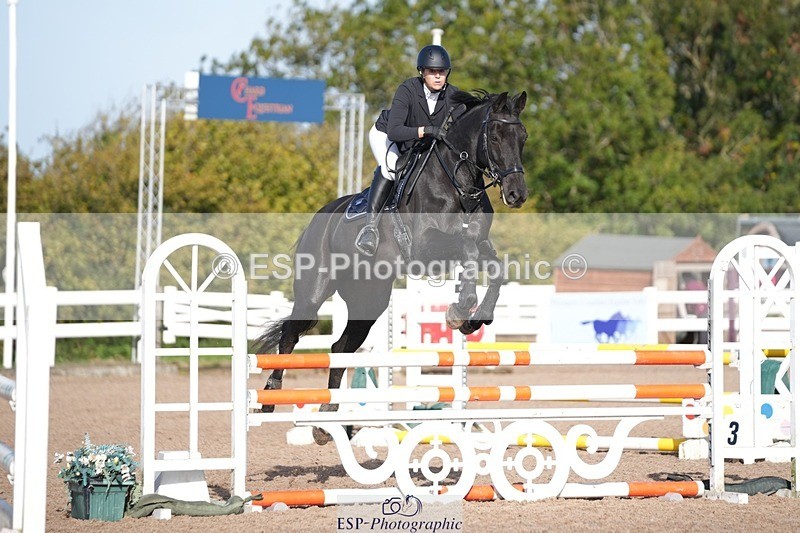 251004-103537-01802 - Cls 15 British Novice and 90cm Open