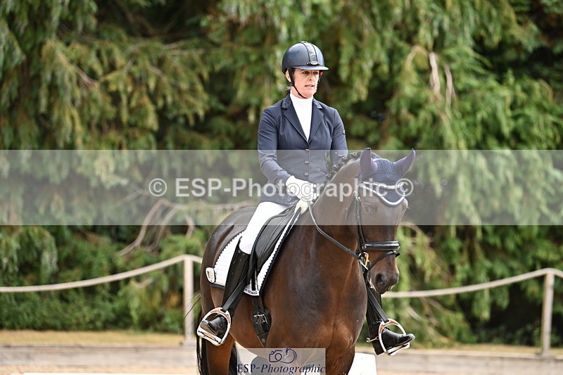 250808A-140832-00802 - 065-Jenny.Lo-VelPrince.T