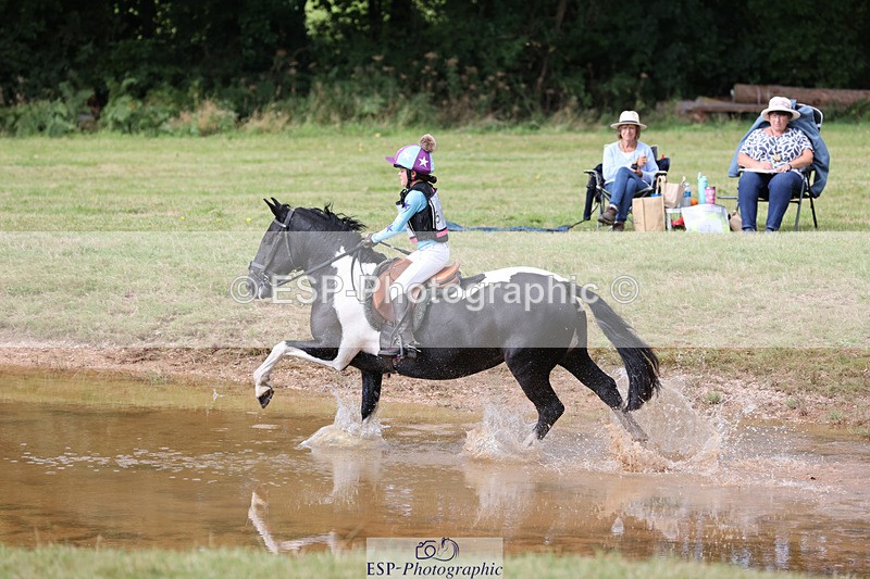 240825X-102517-31586 - 70cm XC 10.00 to 11.00