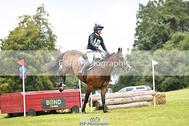 240825X-163619-37560 - 80cm XC 16.30 to 17.30