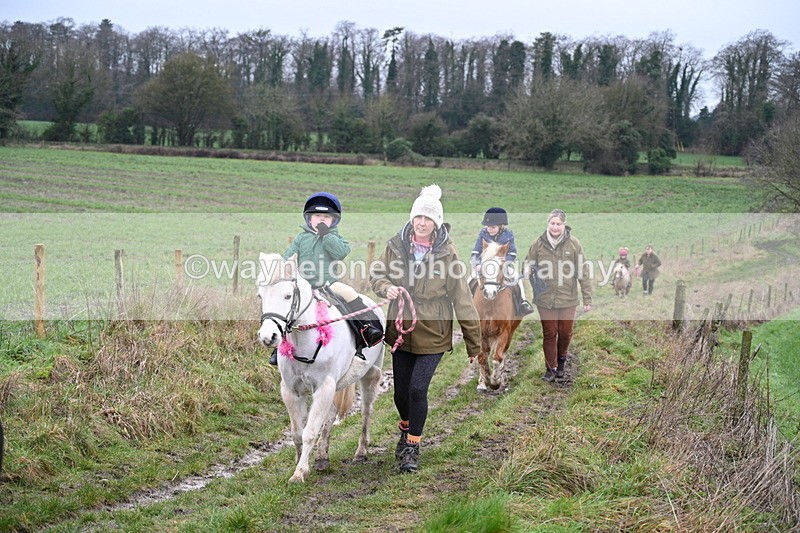 WJ7_9518 - Walk out..