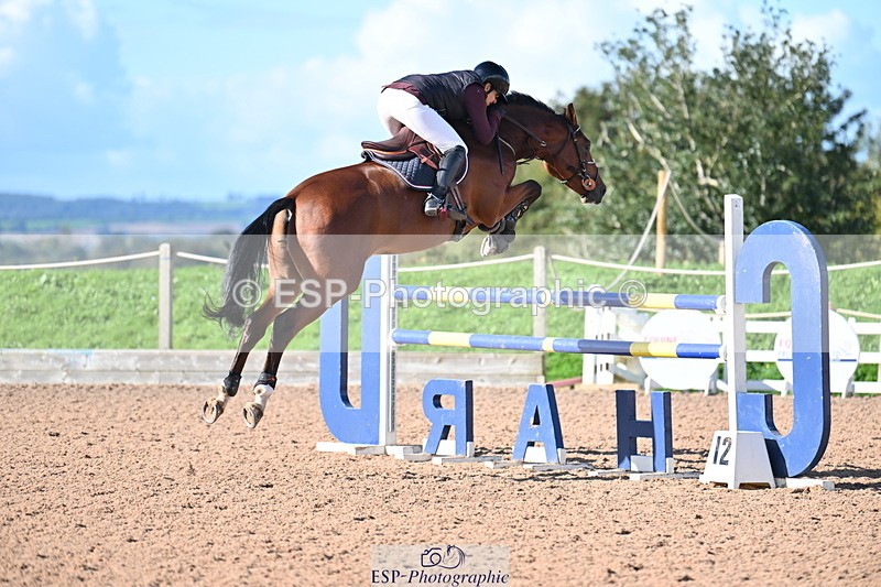 231014A-113038-04402 - Cls 18 Newcomers & 1.10m Open