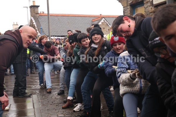 DAD_1996 - Stromness Yule Log Pull